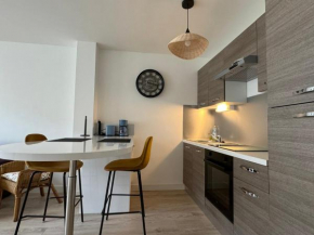 Studio 3*** Moderne avec Wifi et Parking à Aix-les-Bains - FR-1-555-101